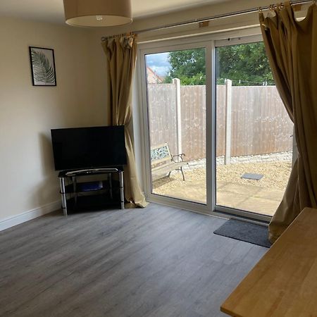 House Number 4 Sleeps Up To 4 With Smart Tvs In Every Room Wellington  Esterno foto