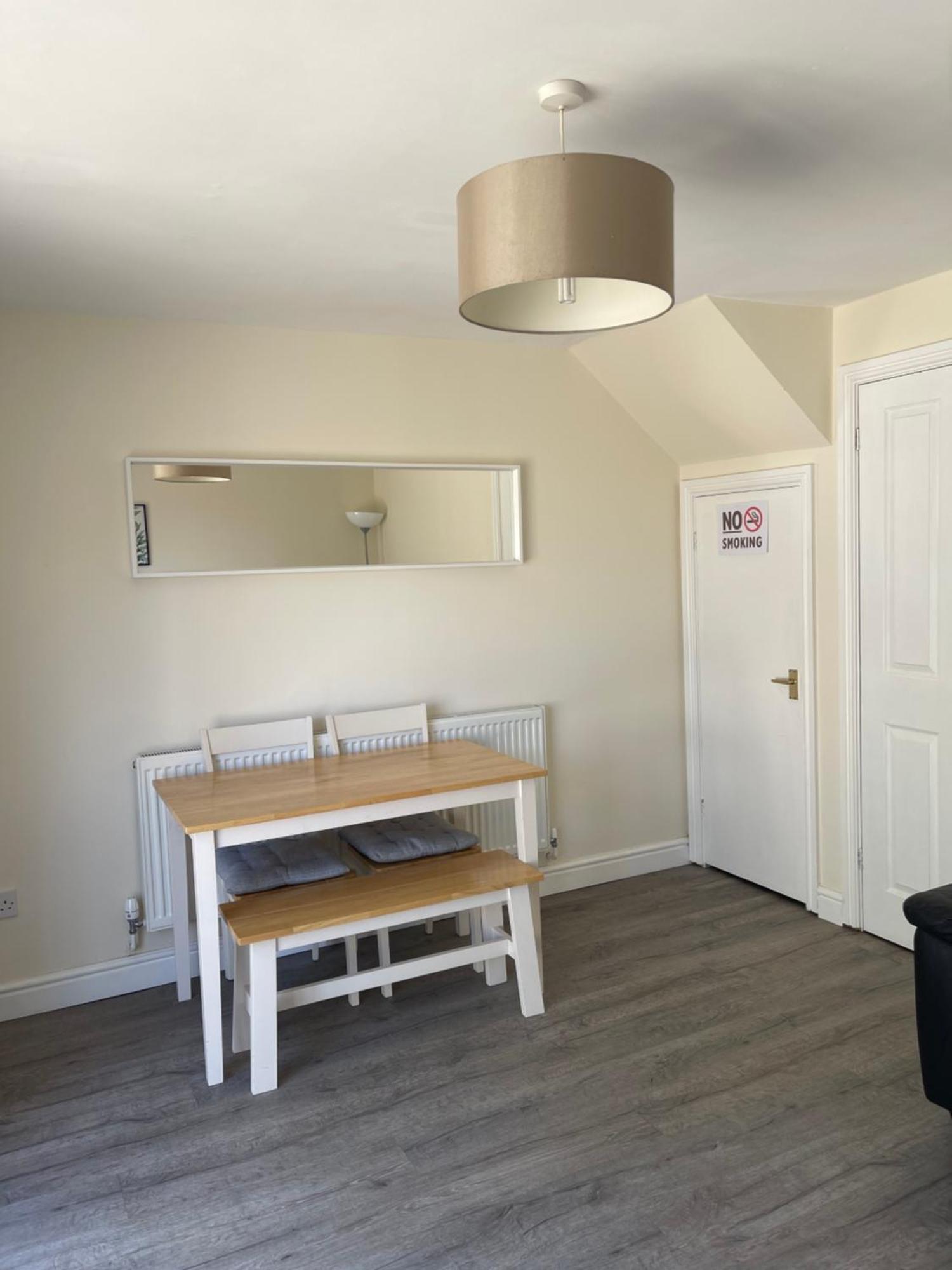House Number 4 Sleeps Up To 4 With Smart Tvs In Every Room Wellington  Esterno foto
