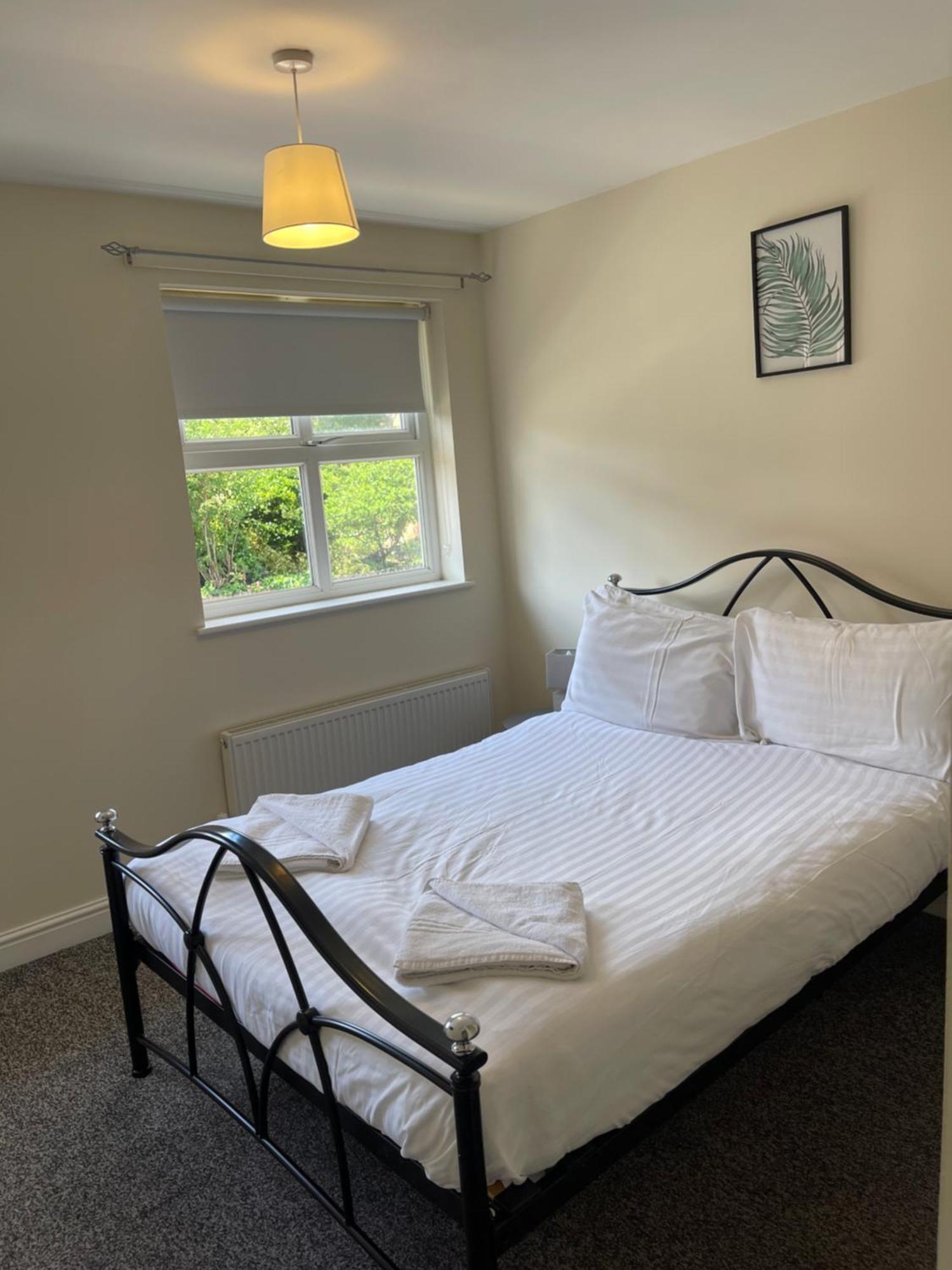 House Number 4 Sleeps Up To 4 With Smart Tvs In Every Room Wellington  Esterno foto